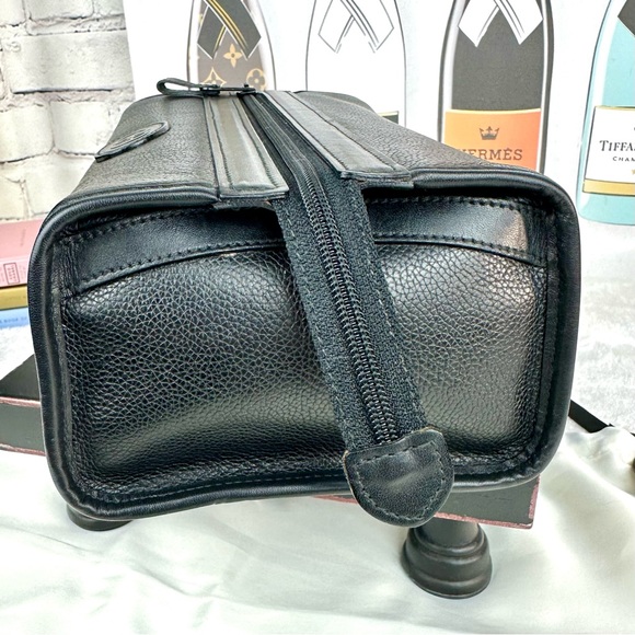 GUCCI Black Leather Toiletry Cosmetic Case Pouch for Man or Woman - Picture 2 of 16